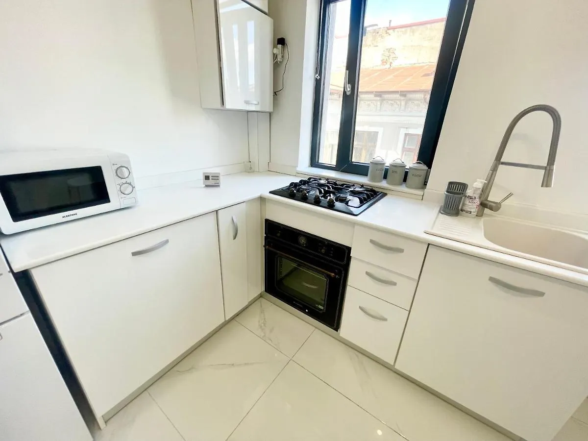 Bliss 1 Apartment Bucureşti 0*,